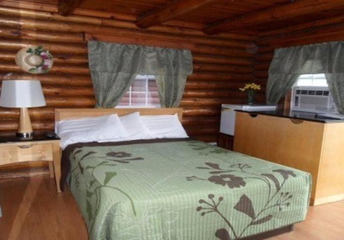 Seven Dwarfs Motel & Cabins เลคจอร์จ ภายนอก รูปภาพ